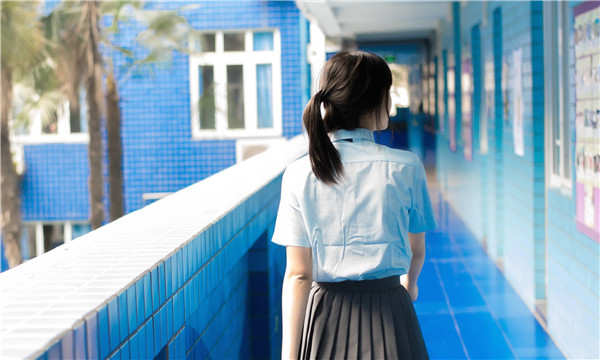 丁青如何找到一个可以帮助我生孩子的女人？